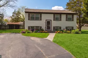 1245 Wilshire Dr, Herndon, VA 20170 - Photo 1