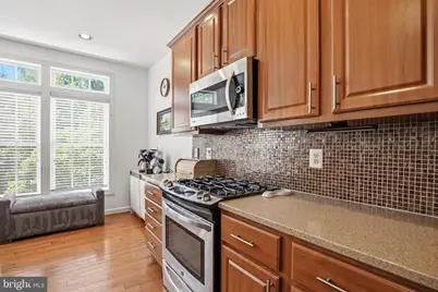 6660 Debra Lu Way, Springfield, VA 22150 - Photo 4