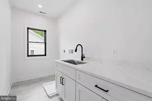 901 Meadow Ln SW, Vienna, VA 22180 - Photo 32