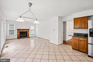 14408 Rockymount Ct, Centreville, VA 20120 - Photo 18
