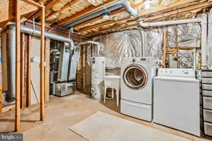 14408 Rockymount Ct, Centreville, VA 20120 - Photo 38