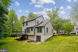 14408 Rockymount Ct, Centreville, VA 20120 - Photo 2