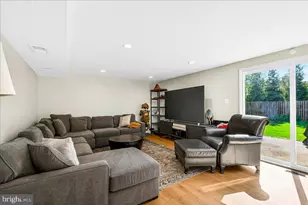 4112 Majestic Ln, Fairfax, VA 22033 - Photo 24