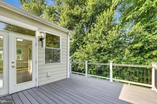 8901 Hargrove Ct, Fairfax, VA 22031 - Photo 22