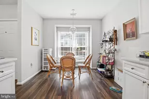 14473 Glencrest Cir, Centreville, VA 20120 - Photo 12