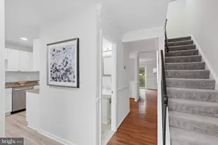 6424 Birch Leaf Ct, Burke, VA 22015 - Photo 2