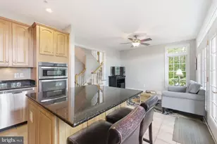 7046 Mundy Point Ct, Fort Belvoir, VA 22060 - Photo 18