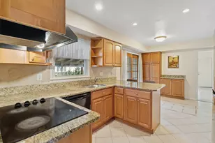 4228 Pageant Ln, Fairfax, VA 22033 - Photo 8