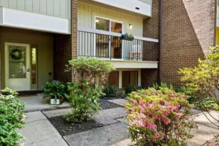 12001 Insha Ct, Reston, VA 20191 - Photo 4