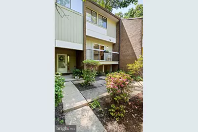 12001 Insha Court, Reston, VA 20191 - Photo 4