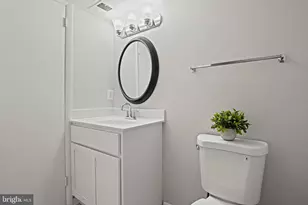 12001 Insha Ct, Reston, VA 20191 - Photo 30