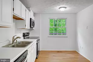 10911 Santa Clara Dr, Fairfax, VA 22030 - Photo 12