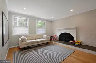 1554 Forest Villa Ln, McLean, VA 22101 - Photo 38