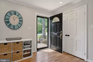 1554 Forest Villa Ln, McLean, VA 22101 - Photo 4