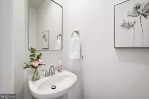 8894 Ashgrove House Ln, Vienna, VA 22182 - Photo 8