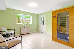 6703 Oak Dr, Alexandria, VA 22306 - Photo 46