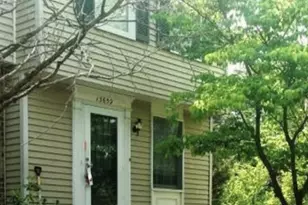 13659 Forest Pond Ct, Centreville, VA 20121 - Photo 2