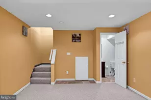 3289 Kinross Cir, Herndon, VA 20171 - Photo 30