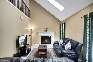 3289 Kinross Cir, Herndon, VA 20171 - Photo 16