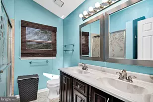 3289 Kinross Cir, Herndon, VA 20171 - Photo 24