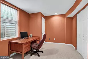 3289 Kinross Cir, Herndon, VA 20171 - Photo 32