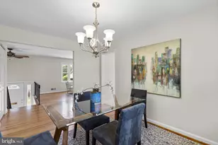 7530 Fairwood Ln, Falls Church, VA 22046 - Photo 10
