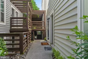 10026 Oakton Terrace Rd, Oakton, VA 22124 - Photo 2