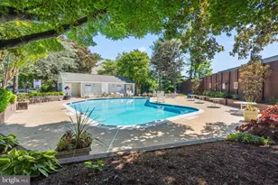 10026 Oakton Terrace Rd, Oakton, VA 22124 - Photo 42