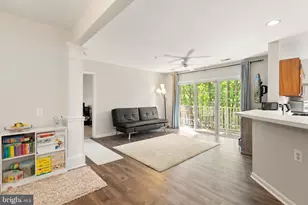12501 Hayes Ct, Fairfax, VA 22033 - Photo 8