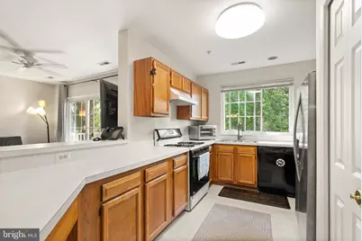 12501 Hayes Court #202, Fairfax, VA 22033 - Photo 16