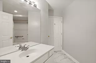 12501 Hayes Ct, Fairfax, VA 22033 - Photo 24
