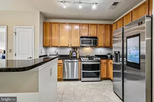 2665 Prosperity Ave, Fairfax, VA 22031 - Photo 6