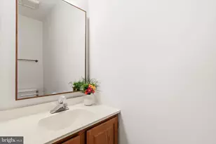 2615 Thomas Young Ln, Herndon, VA 20171 - Photo 60