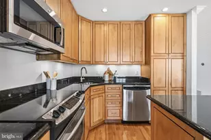 2386 Branleigh Park Ct, Reston, VA 20191 - Photo 20