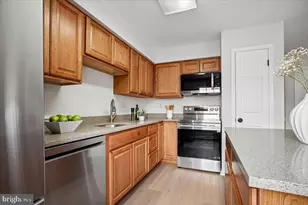 6013 Crocus Ct, Alexandria, VA 22310 - Photo 18