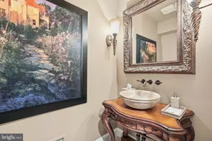 1204 Daviswood Dr, McLean, VA 22102 - Photo 38