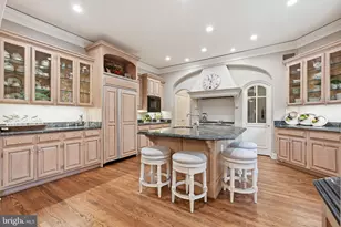 1204 Daviswood Dr, McLean, VA 22102 - Photo 20