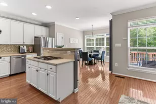 7304 Hampton Manor Pl, Springfield, VA 22150 - Photo 6