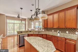 12810 Falcon Wood Pl, Fairfax, VA 22033 - Photo 20