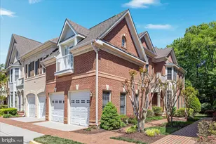 12810 Falcon Wood Pl, Fairfax, VA 22033 - Photo 1