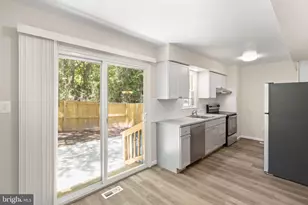 8581 Chester Grove Ct, Springfield, VA 22153 - Photo 14