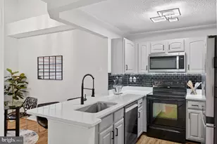 11711 Summerchase Cir, Reston, VA 20194 - Photo 24