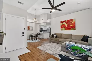 11711 Summerchase Cir, Reston, VA 20194 - Photo 14