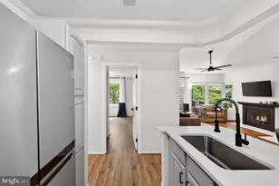 11711 Summerchase Cir, Reston, VA 20194 - Photo 26