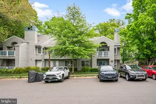 11711 Summerchase Cir, Reston, VA 20194 - Photo 2