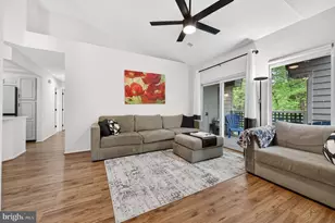11711 Summerchase Cir, Reston, VA 20194 - Photo 8