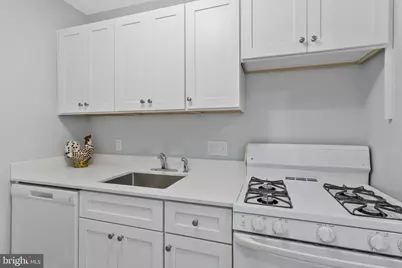 2754 Hollywood Road #54/102, Falls Church, VA 22043 - Photo 12