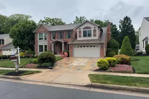 2304 Lakeshire Dr, Alexandria, VA 22308 - Photo 2