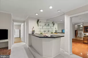 10205 Old Hunt Rd, Vienna, VA 22181 - Photo 32
