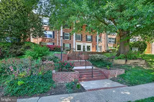 7640 Tremayne Pl, McLean, VA 22102 - Photo 2